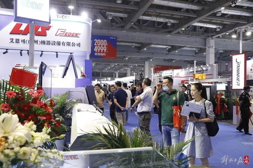上海國際機床展盛大開幕 超1500家廠商云集，國內貿易引擎轟鳴